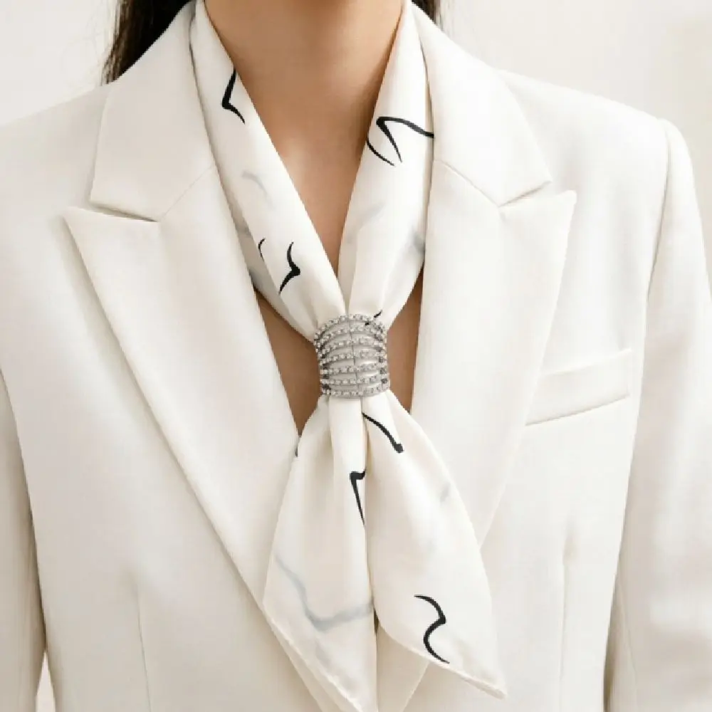 Full Rhinestone Scarf Fastening Buckle Exquisite Multi-Purpose Shawl Decorative Accessory Lightweight Belt Embellishment Daily