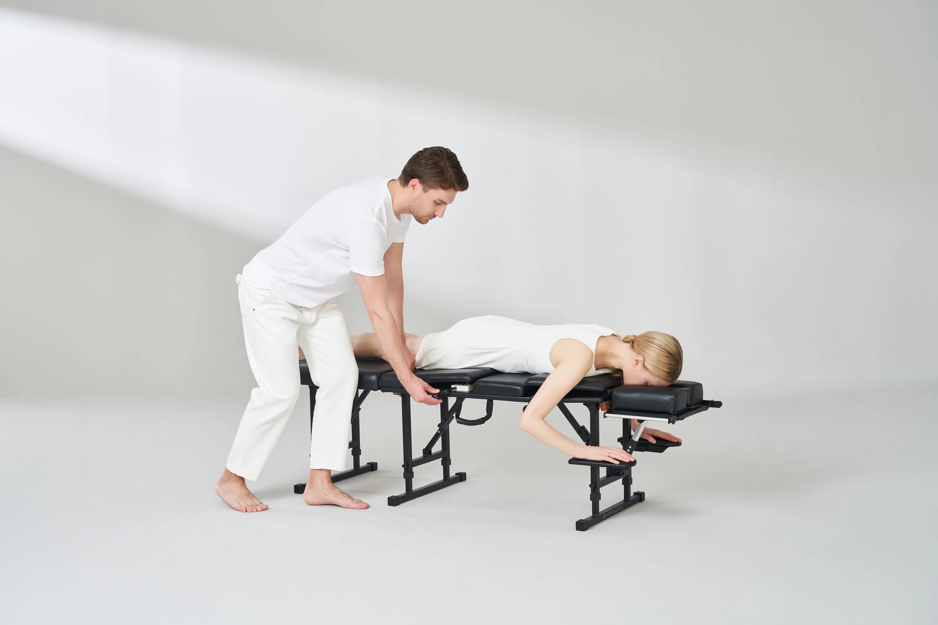 Mt Arena-120 Produttore Beauty Bed Tavolo da massaggio pieghevole Tavolo di regolazione chiropratica