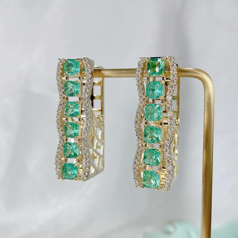 

Luxury Large Geometric Hollow Big Hoop Earrings Micro-inlay Beautiful Green Zircon Fashion Women Jewelry Wedding Bridal Earrings