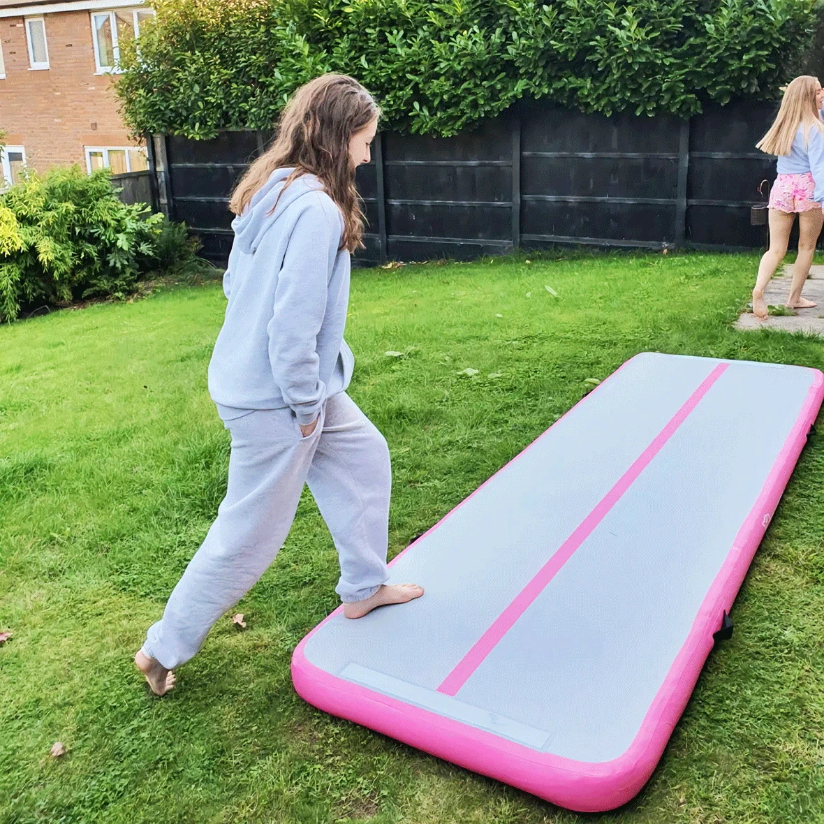 13フィート16フィートのインフレータブル体操マット、厚さ4インチ、電動エアポンプ付きエアタンブルトラック