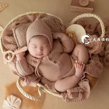 ตะกร้าฟางทารกแรกเกิดการถ่ายภาพ...