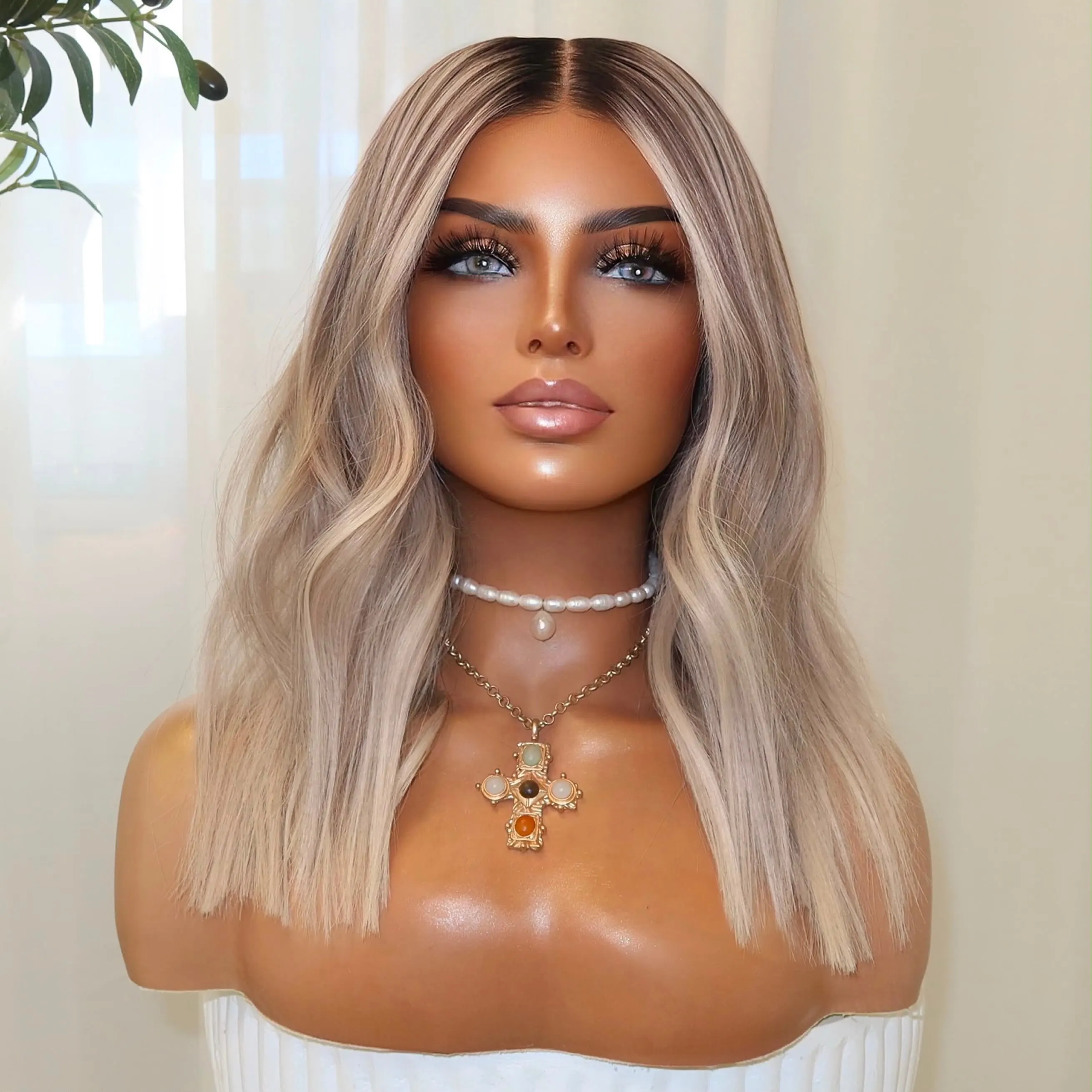 Ash Blonde Highlight Loose Wave Bob HD Lace Front Human Hair Wig Pre‑Plucked Natural Hairline Wig For Women