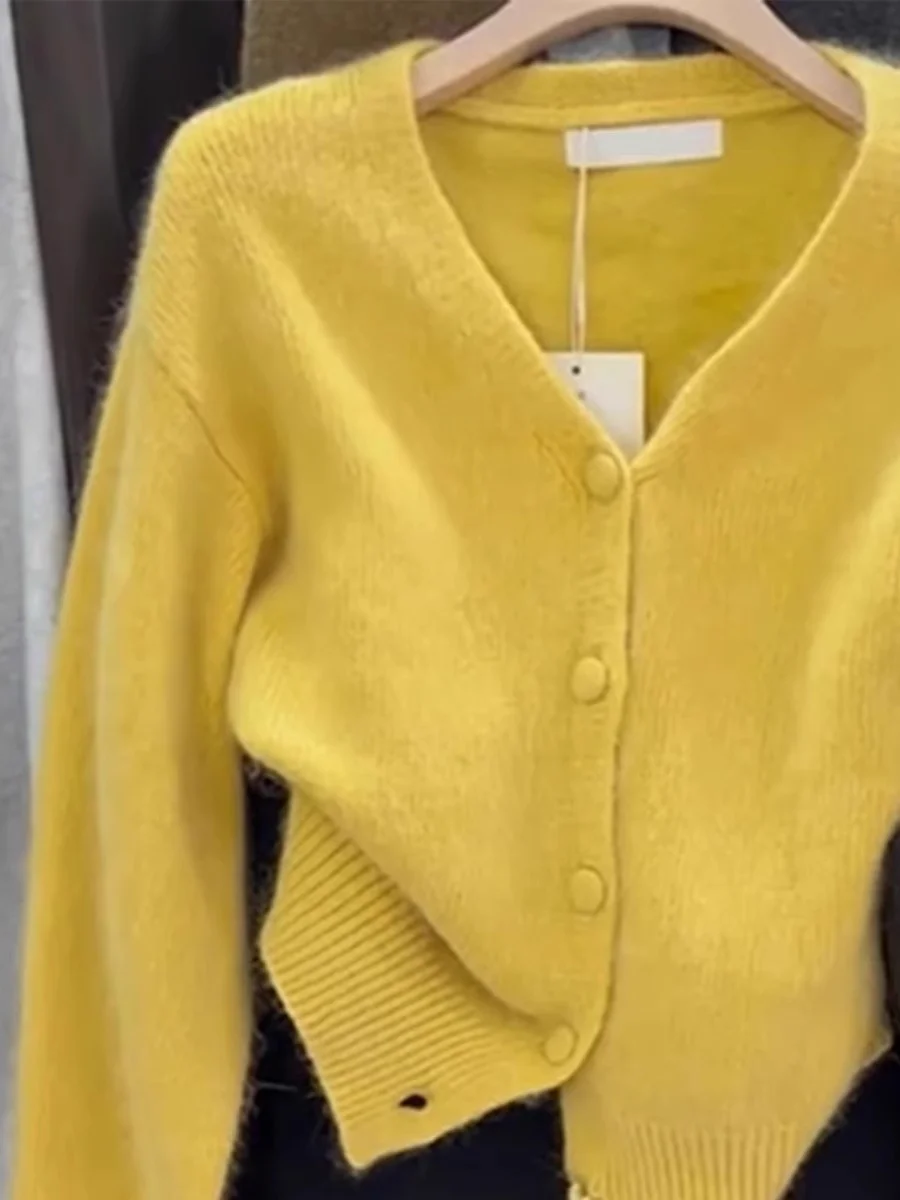 イエローベアベルベットソフトレイジーVネックニットセーターコート女性の秋冬ルーズフィットカーディガン韓国スタイル長袖