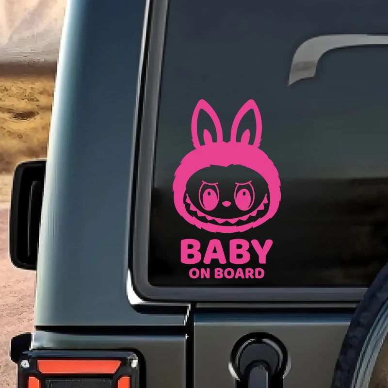 ملصق سيارة "Cute Monster Baby - On - على اللوحة: تنبيه الآخرين بأسلوب رائع! مثالية لجسم نوافذ السيارة. جودة عالية باردة