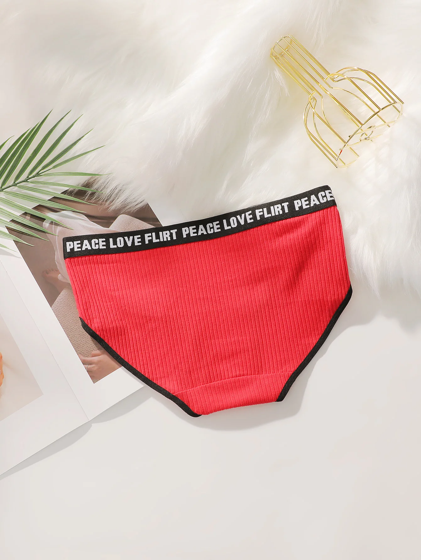 Red Women's Underwear Sexy Trimmed Panties With Letters Elastic Waistband Solid Color Knitted Fabric Comfortable briefs K2809