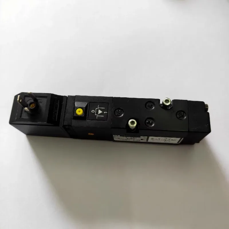 

Parts for V096526R-B300A NORGREN Solenoid Valve 220V
