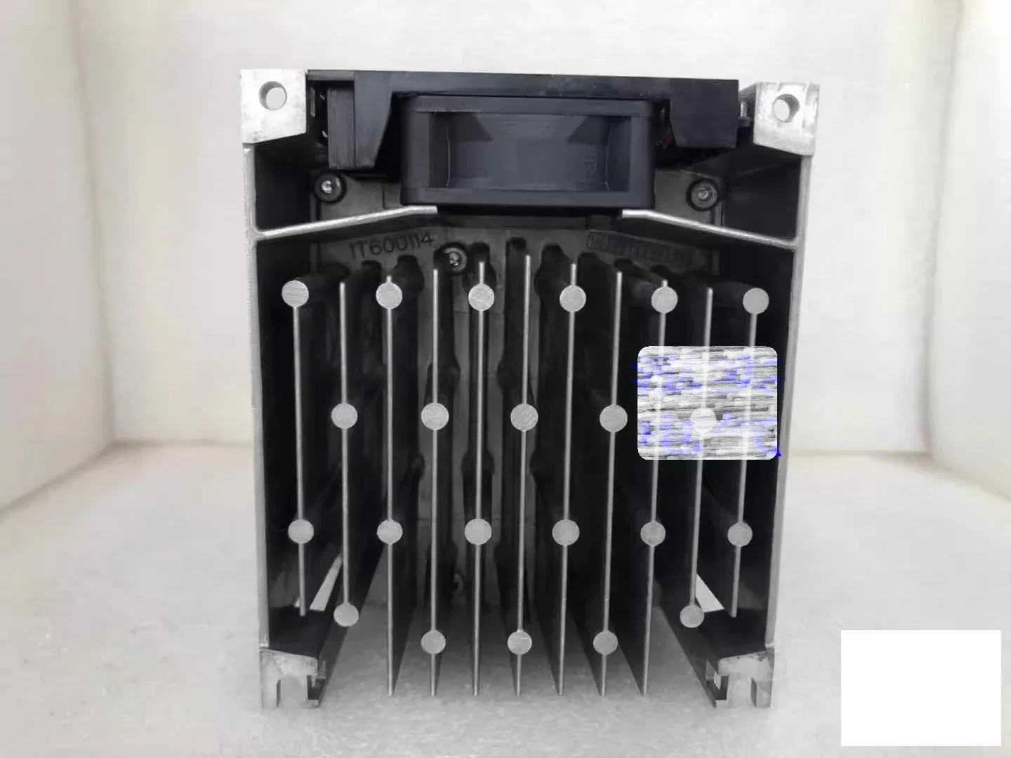 新しい&周波数コンバータ 3G3MX2-A4022-ZV1 380V 2.2KW