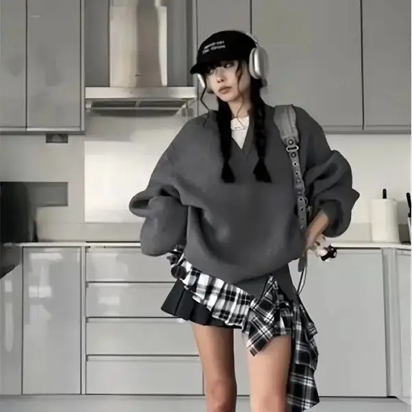 

Two-Piece American Hot Girl Winter Gray Fake Two-Piece Loose Sweater Irregular Splicing Plaid Skirt Loose Design Suit