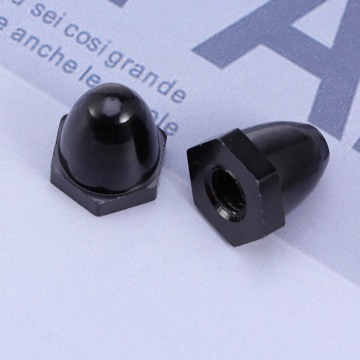 

4Pcs Alloy Prop Nut Caps Clockwise Counter-Clockwise Durable for Phantom 2 Brushless Motor 2212 920kv Red Black Propeller Fixed