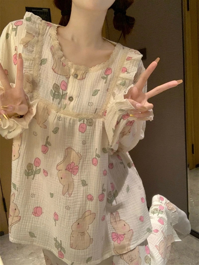 

Adorable Princess Style Sleepwear Long Sleeve Floral Print Home Clothes Set for Women Spring Autumn Season Lightweight Polyes...