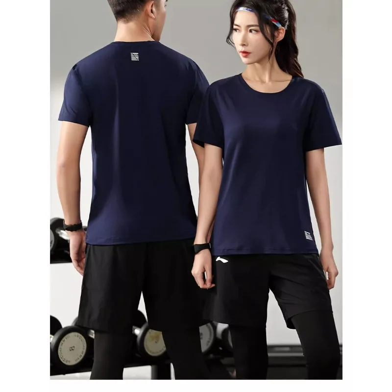 Pocket Design Running T Shirt Small Hidden Slot for Keys Light Quick Dry Fabric Outdoor Hiking Jogging Athletic Training Top