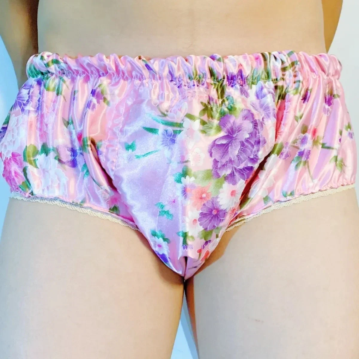 Man's Sexy Pink Floral Embroidery Soft Silky Touch Silky Briefs Latex Sanitary Belt Panties Live Show Club Private Party Sissy
