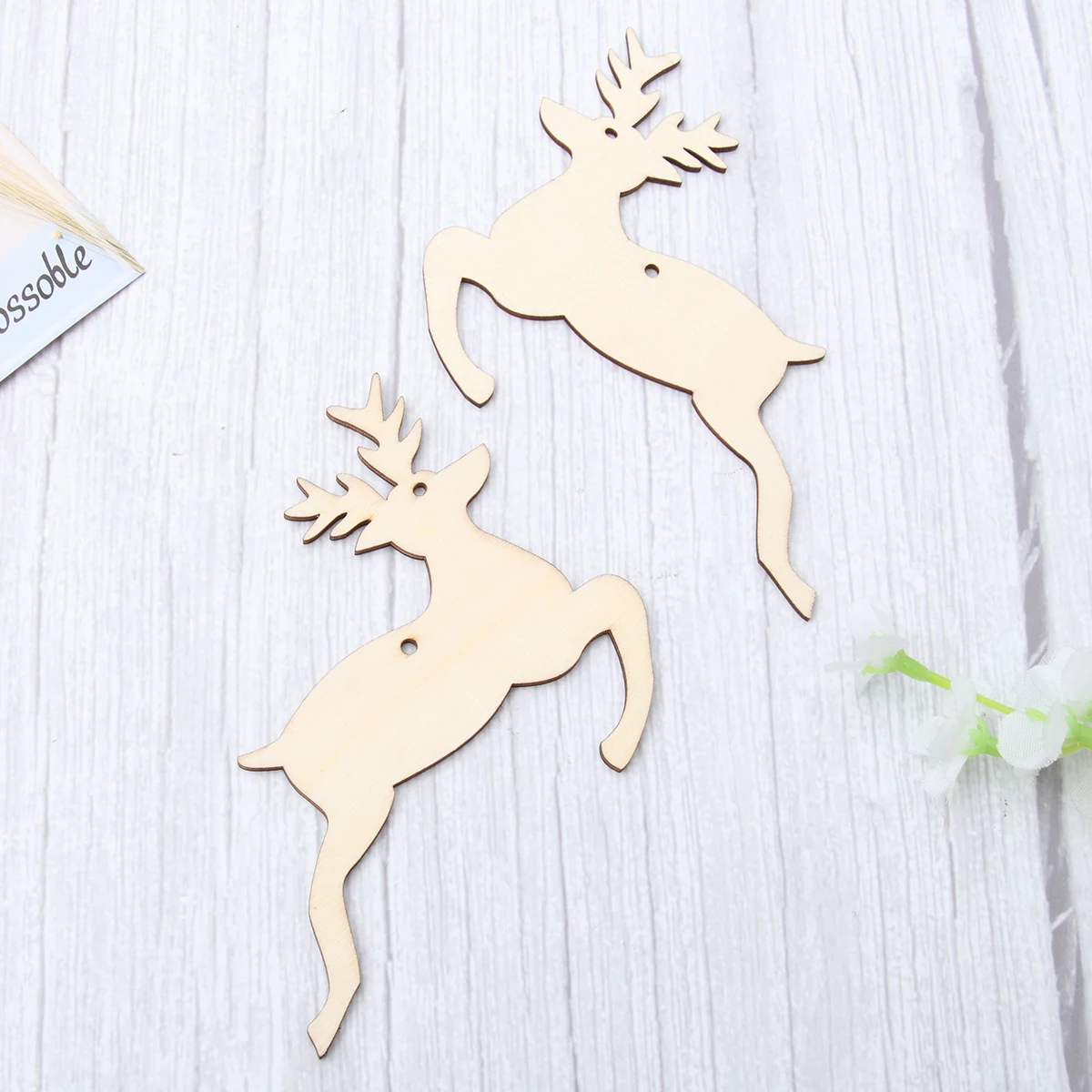 

20pcs Slices Wooden Chip Unfinished naments Cutouts Rustic Deer Shape DIY Christmas Holiday Sewing Accessories