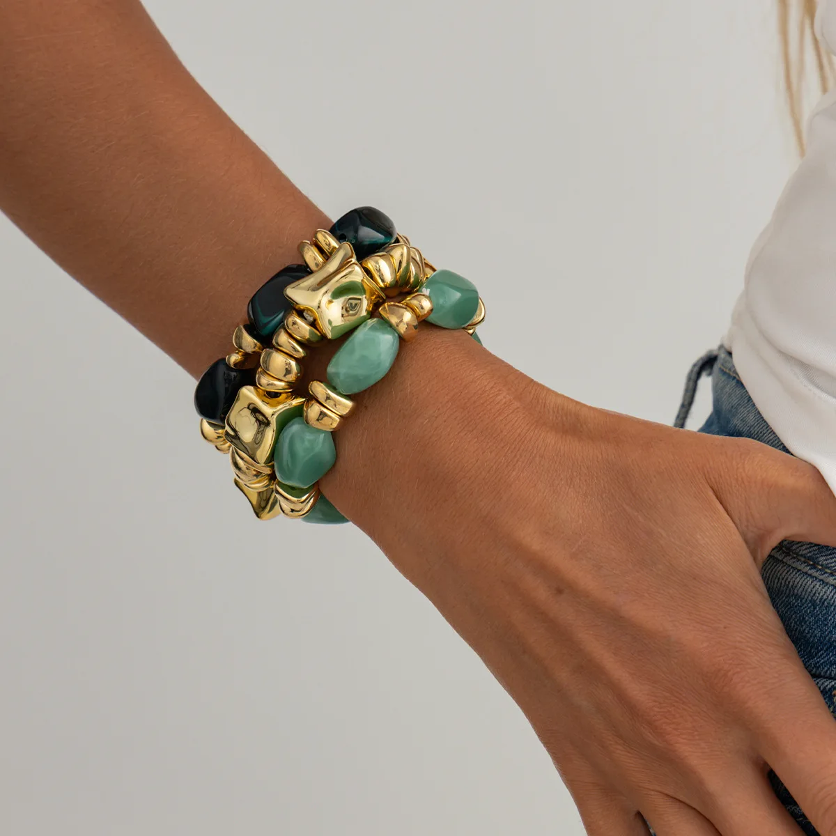 Boho Resin Chunky Beaded Bracelet Set – Gold Metal Accents, Elastic Stretch Bangles for Women, 3pcs Summer Beach Jewelry Stack