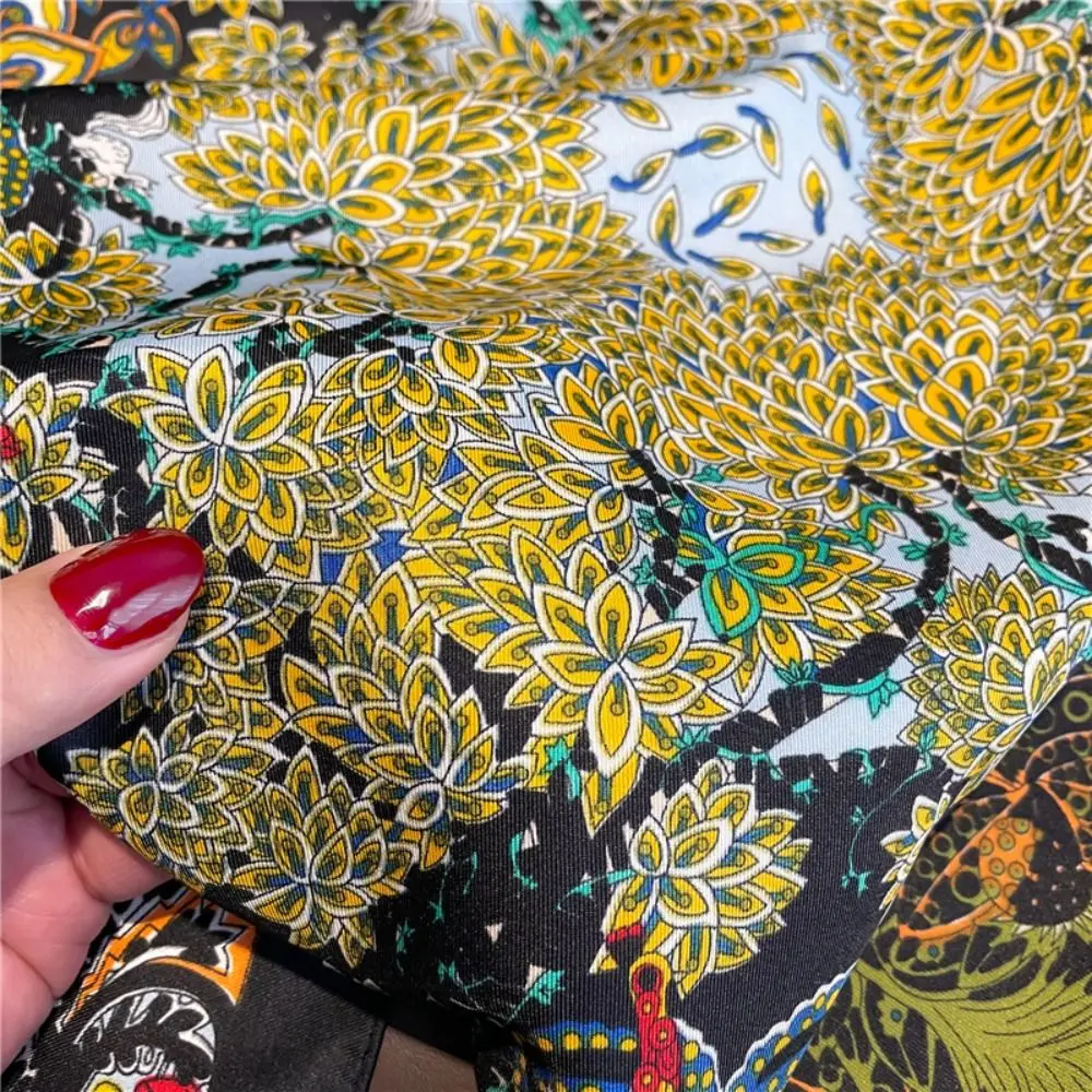 Mode Neue Design Floral Silk Schal Elegante Luxus frauen Schal Weichen Platz Frauen Schal Bandana