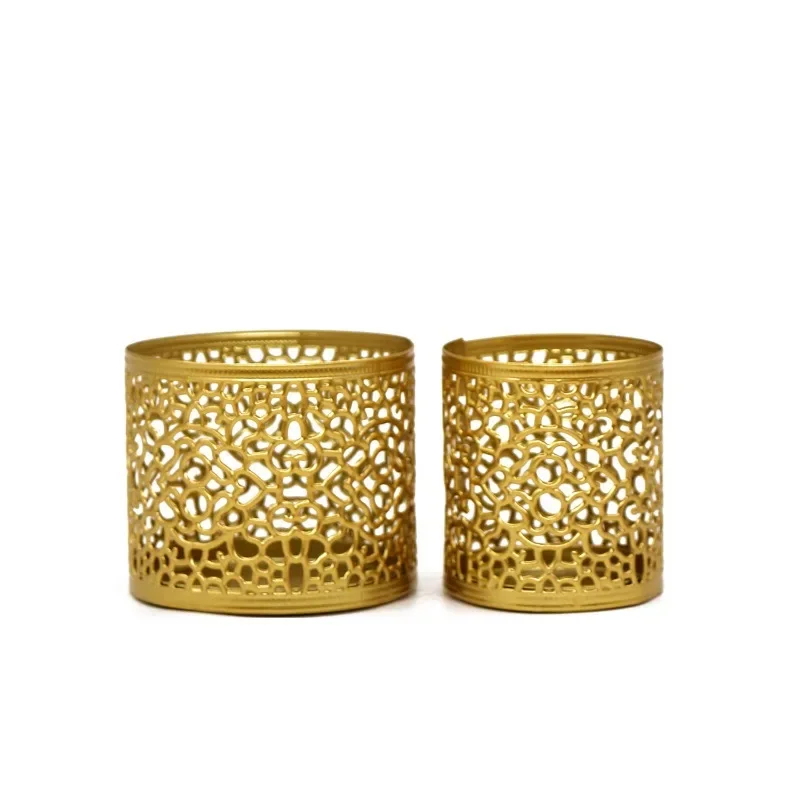 New Scandinavian Gold Geometric Hollow Iron Candle Holders Creative Aromatherapy Cups Home Ornaments Desktop Decorative Lamp
