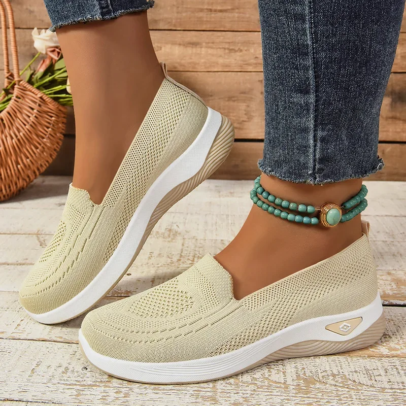 

Popular women's shoes for spring 2025, new shoes for mothers, trendy casual breathable single shoes 36-41 sneakers