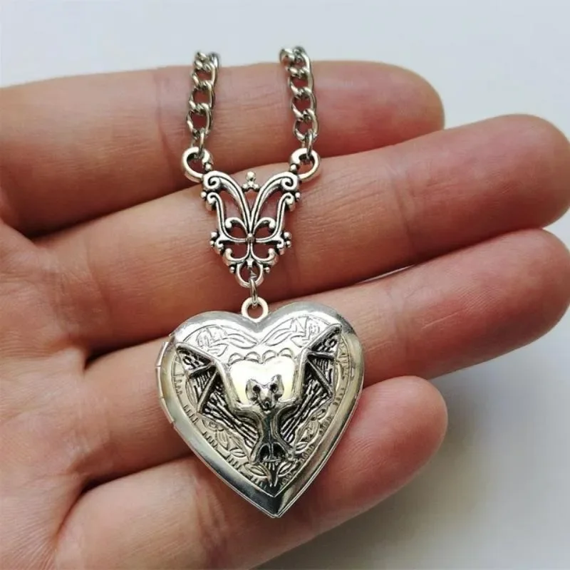 

Fashion New Silver Color Heart Pendant Necklace Stainless Steel Retro Simple Personality Punk Style Men and Women Accessories