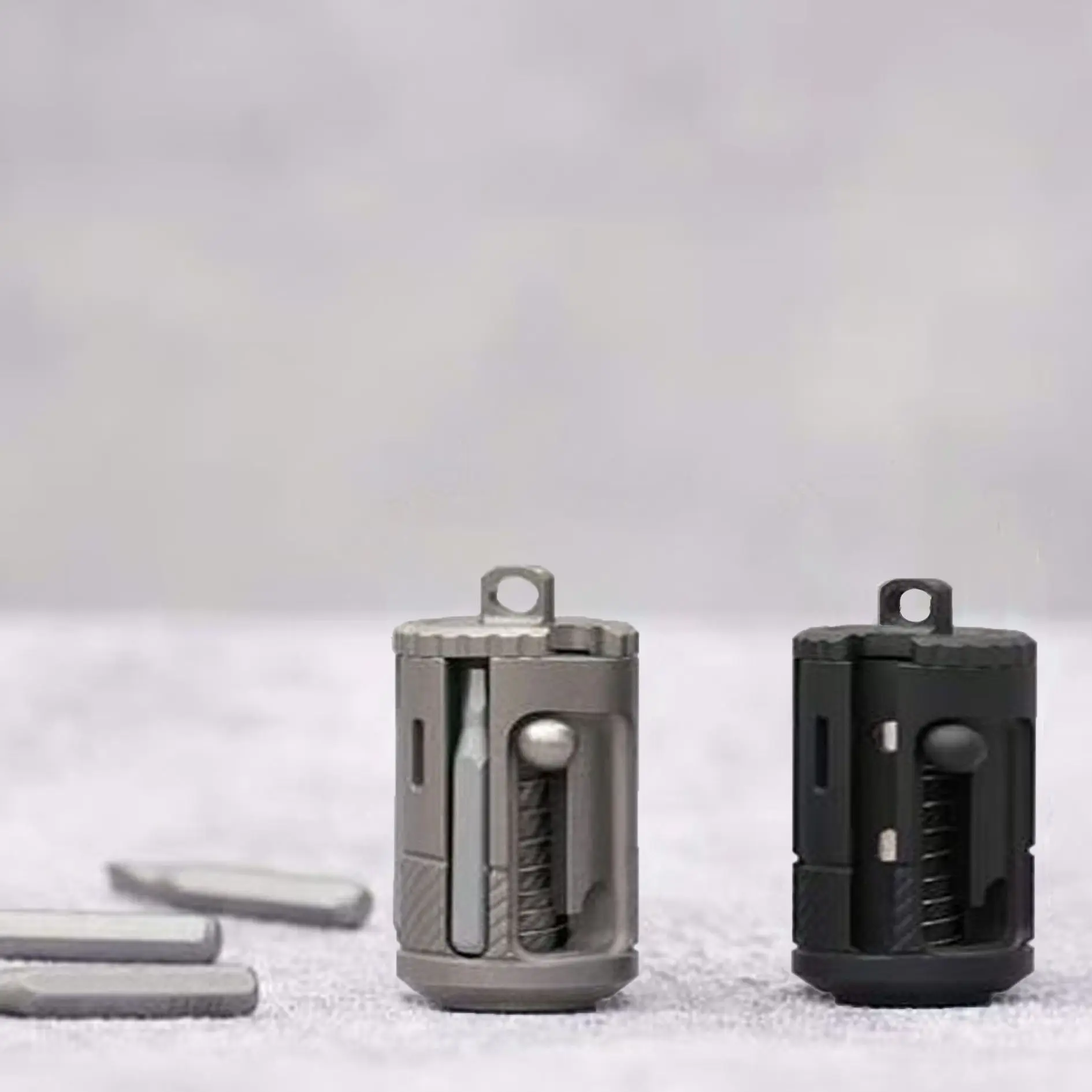 Outdoor Portable EDC Creative Left Wheel Magazine Multifunctional Combination Aluminum Alloy Tool