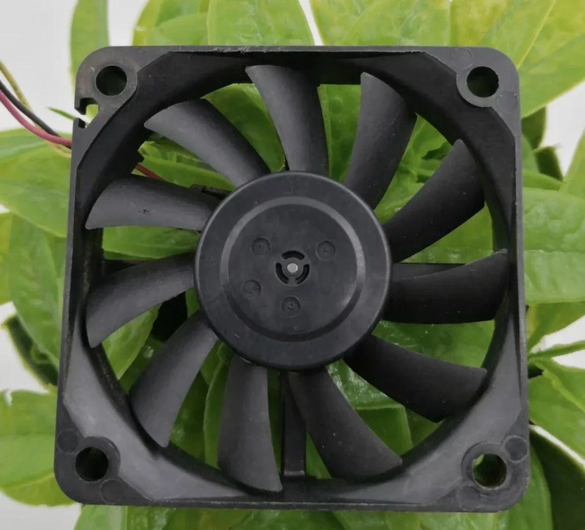 New D06R-12SL11B 6cm ultra-thin silent computer cooling fan 6015 12V0.04A
