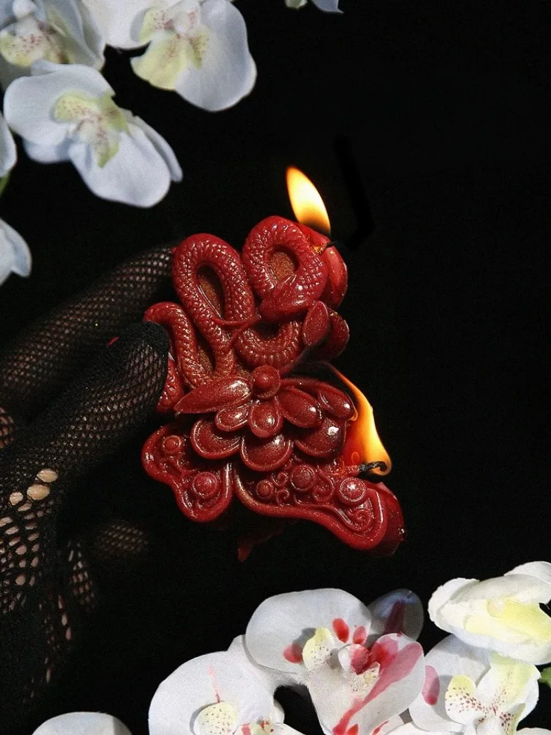2PCS 40℃ Low Melting Scented Candle, Snake Butterfly Shape, Luminous Gold Foil, Peelable Wax for Home Party Decor