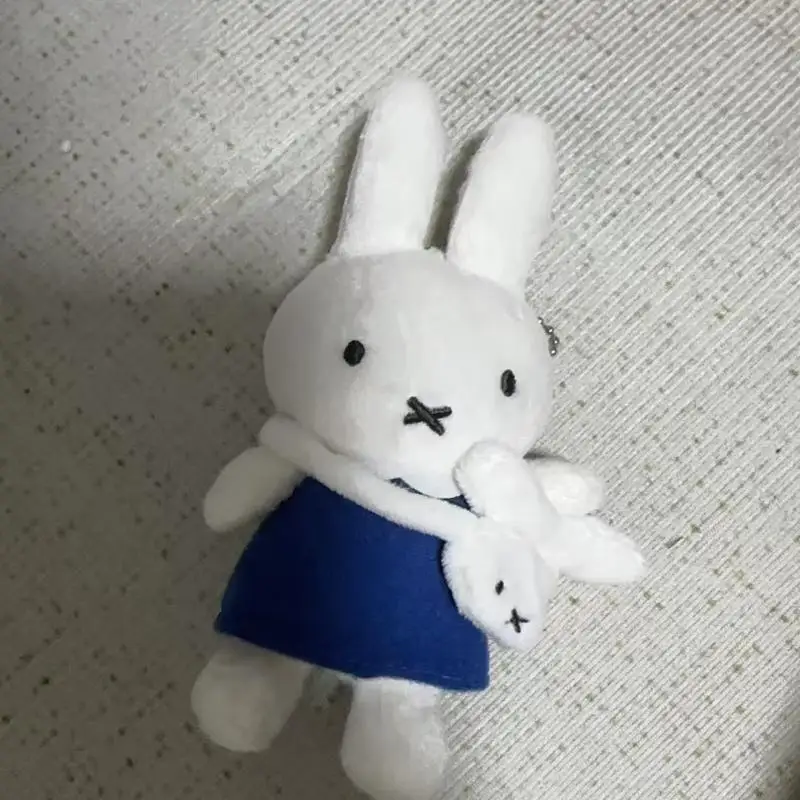 Uroczy breloczek Miffy Dziewczynka Kawaii Niebieska Sukienka Pluszowa Lalka Anime Kreskówka Zawieszka do Kosmetyczki Kreatywna Lalka Prezent Urodzinowy dla Dzieci