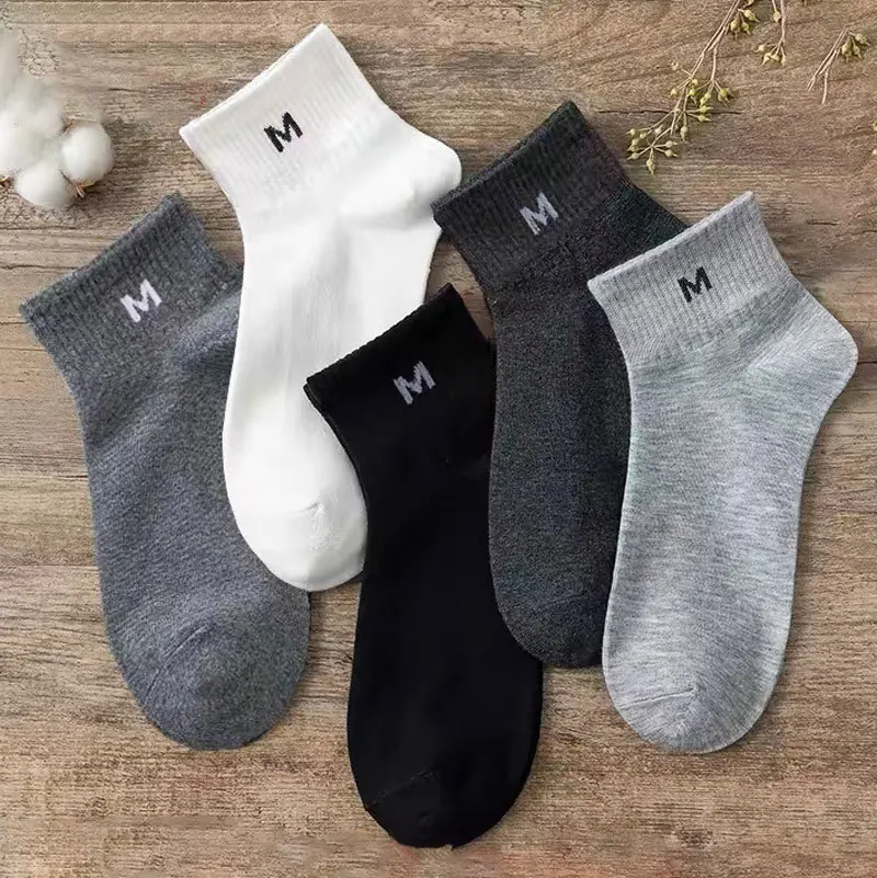 

Men's Breathable Short Socks Suitable for All Seasons Sweat Absorbing Thin Sports Short Socks with Letter M Printing Decoration