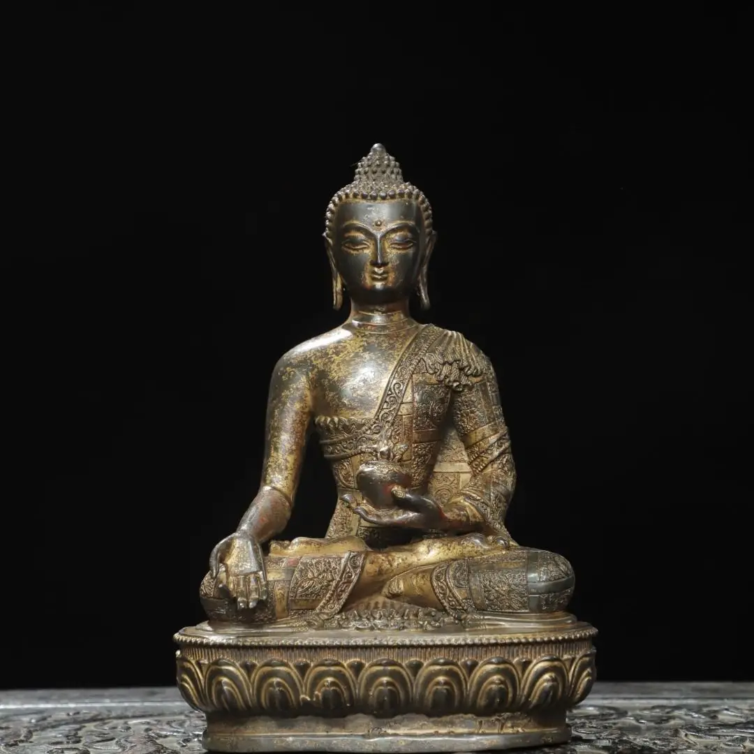 Copper, mud gold [Amitabha Buddha] 21 cm high, 13 cm wide and 7 cm thick, weighing 0.8 kg
