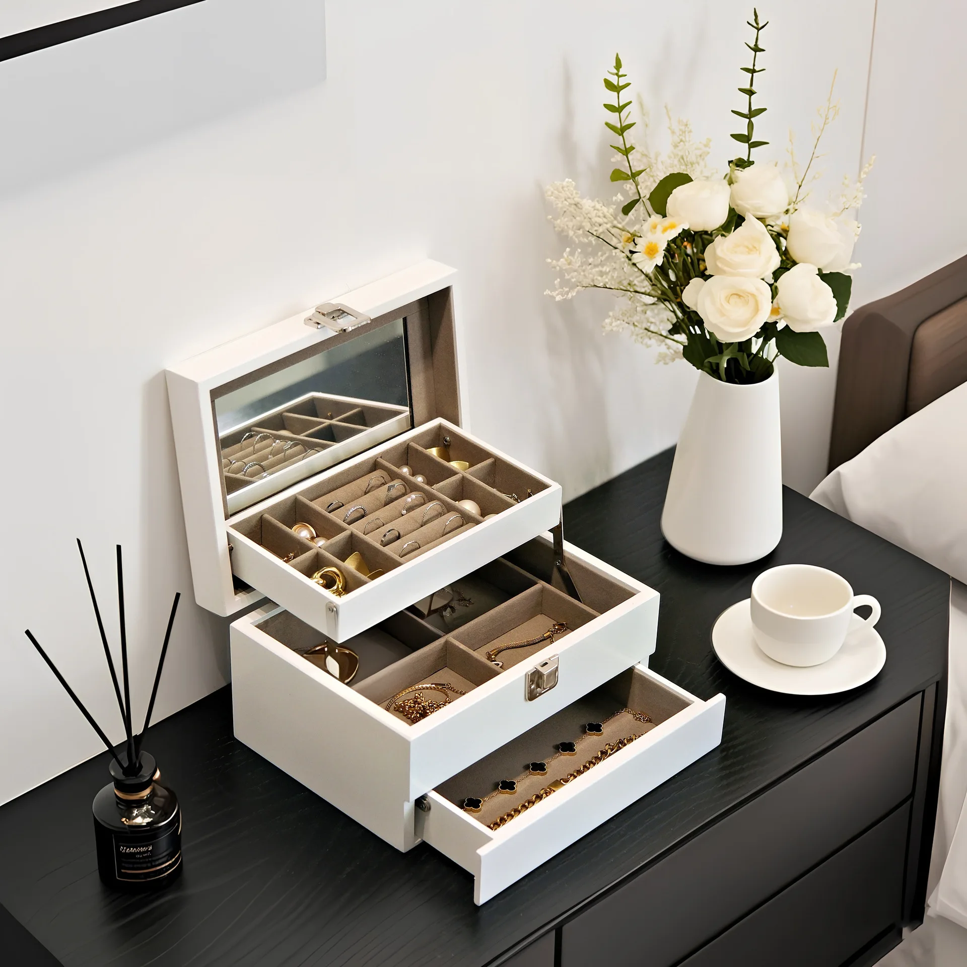 

Simple light luxury jewelry box Multi-layer storage with mirror jewelry classification box Large capacity wooden jewelry box