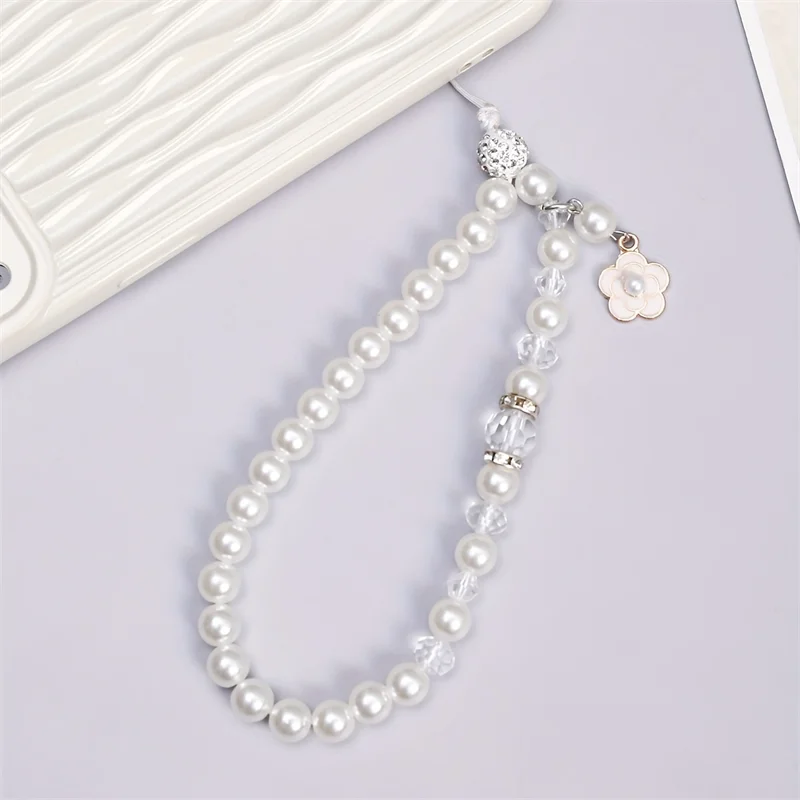 Cute Mobile Phone Charm Strap For Women With Pearl Small Flower Pendant Cell Phone Lanyard Beaded Chain For Mobile Phone Case