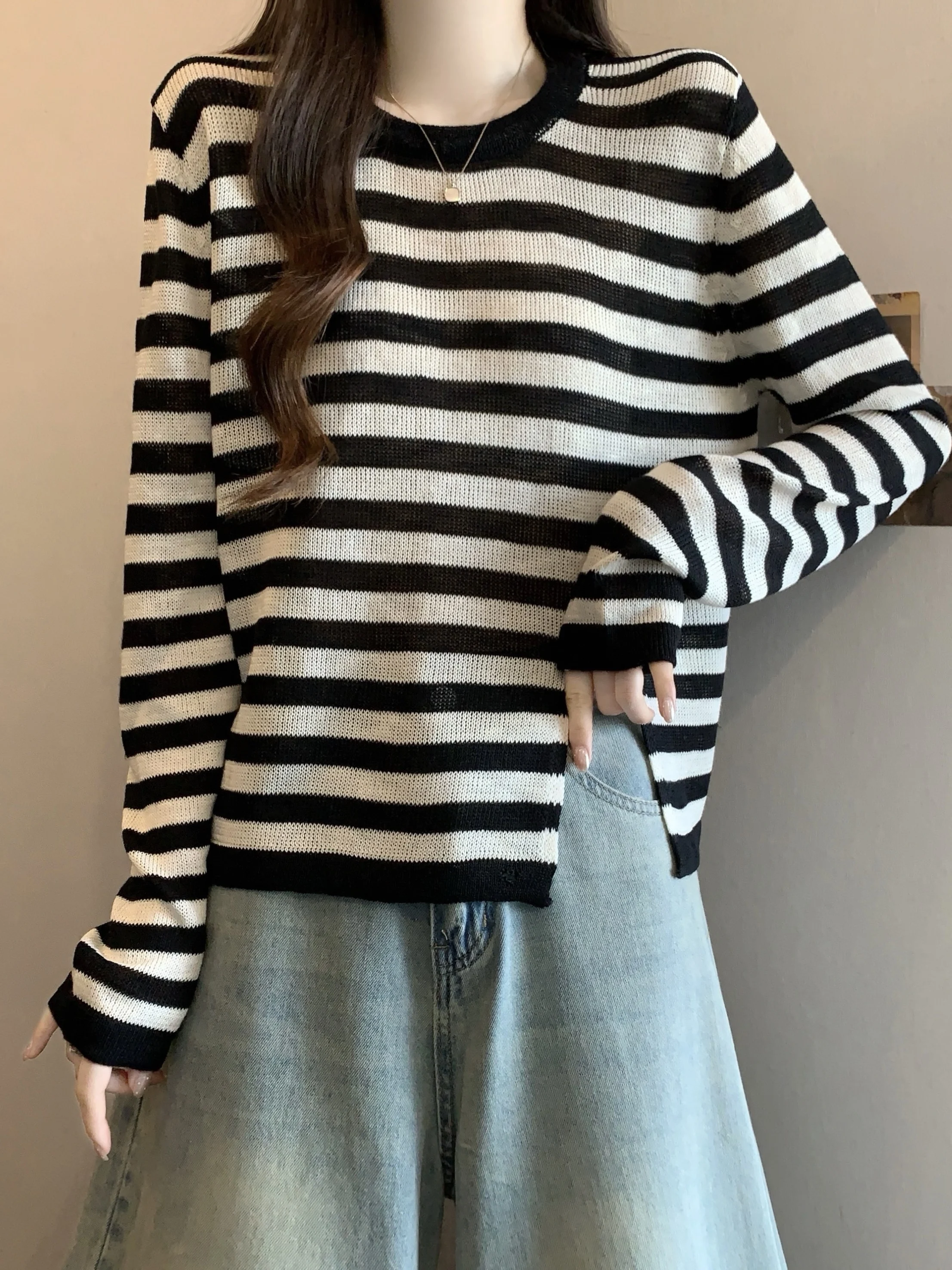 

Белый полосатый вязаный длинный свитер-топ для женщин больших размеров, весенний, с завышенной талией, асимметричный, повседневный стиль