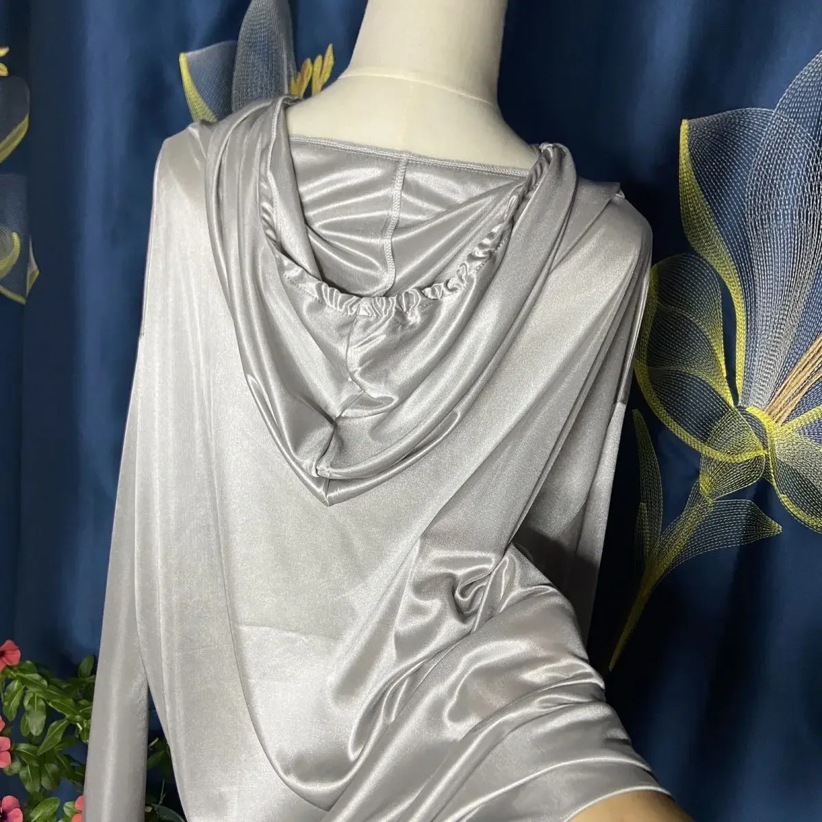 

Men Women Glossy Sexy Satin Silky Smooth Soft Hoodies Midi Dress Long Sleeve Loose Night Dress Sleeping Robe