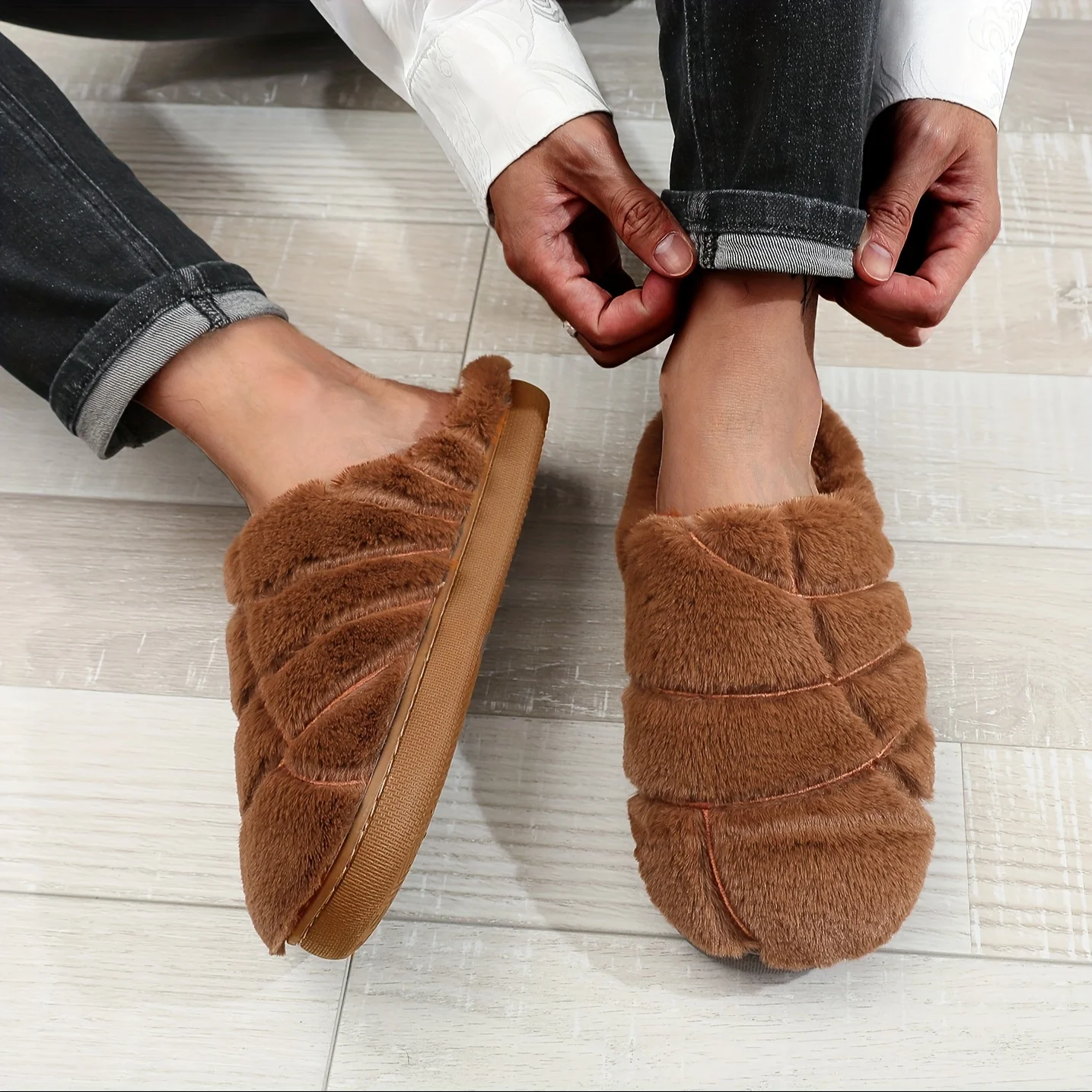 

Winter Warm Plush Slippers Men women Soft Furry House Shoes Cozy Thick Sole Anti Slip Indoor Outdoor Fur Lining Home Footwear