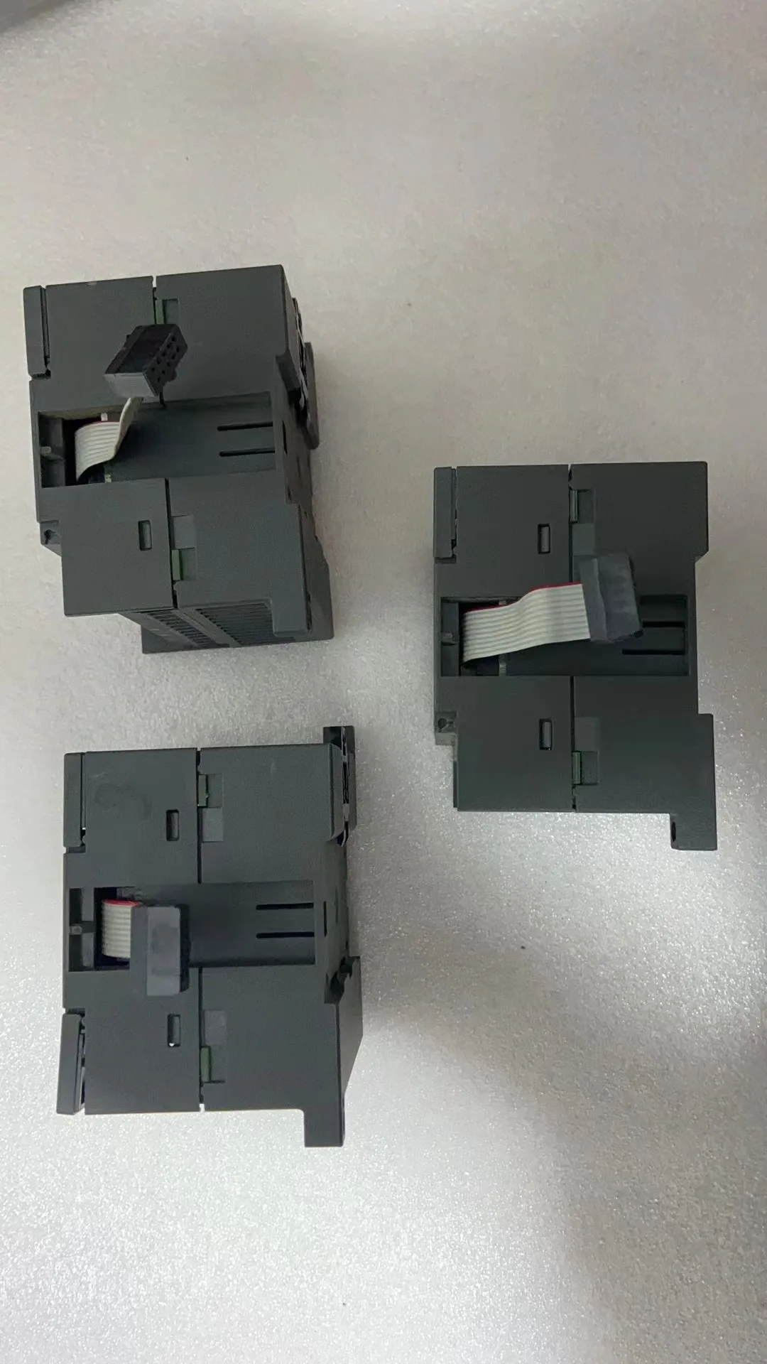 6ES7231-0HC22-0XA8 مستعمل تم اختباره بشكل جيد SIMATIC S7-200، EM 231 CN SI4 * 12 بت مستخدم الطاقة 21-28 VDC