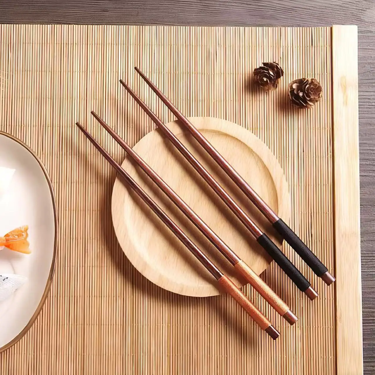 2 Pairs Japanese Wakaba Wooden Chopsticks – Pointed-Tip for Sushi, Ramen & Dining, Handcrafted Rustic Tableware Gift