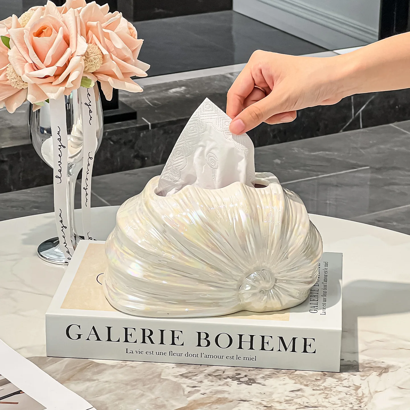 For Creative Ceramic Tissue Box, Ocean Conch Design Napkin Holder for Living Room & Coffee Table