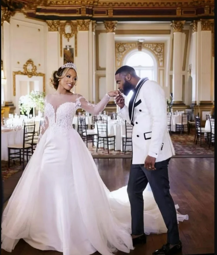 Customized Vintage Lace  Appliques Bridal Dress with Removable Skirt Robe De Mariée  Long Sleeves Backless  Bridal Gowns