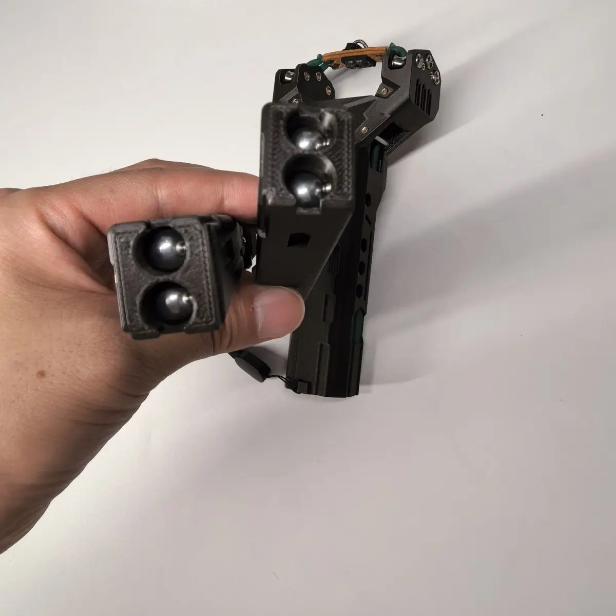 Outdoor Portable EDC Plastic Mechanical Automatic Loading Rapid Fire Slingshot, Dual Magazines, Increasing Ammunition Capacity