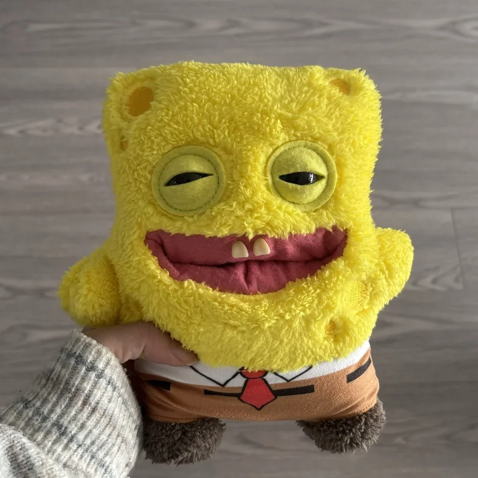 ของแท้ Fuggler Spongebob Squarepants ตุ๊กตา Plush น่าเกลียดน่ารักฟันตลก Plush ของเล่นกระเป๋าเป้สะพายหลังตกแต่งของขวัญวันเกิดของเล่น