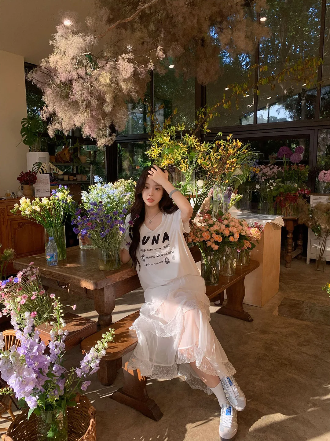 2025年春 ホワイトレーススプライシングネットハーフ丈ロングスカート 多層チュールガウン カジュアルスタイル ケーキスカート ハイウエスト ルーズフィット