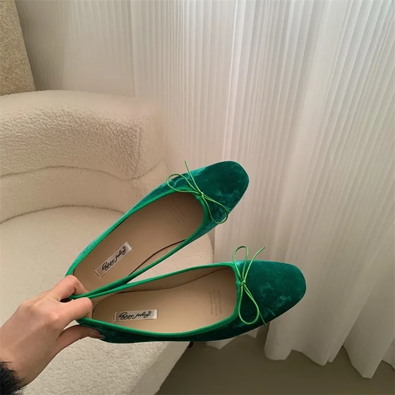 New Style Fashion Elegant Velvet Ballerina Shoes Woman Luxury Velour Ballet Flats Ladies Retro Round Toe Bowknot Shallow Loafers