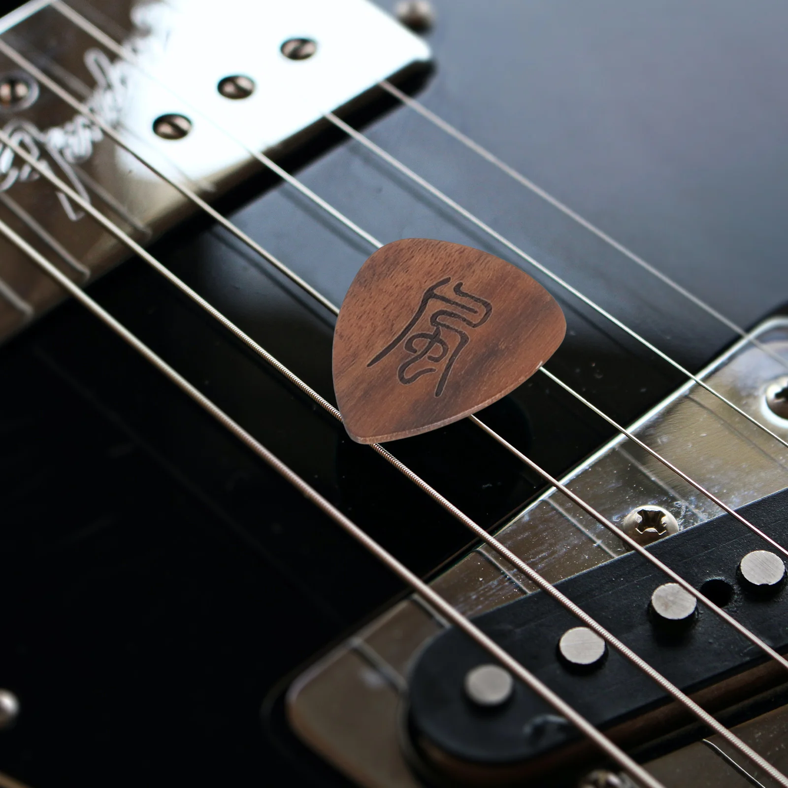 

1 комплект, деревянный медиатор, компактный народный медиатор, аксессуар из натурального массива дерева для портативной практики, чистый громкий звук