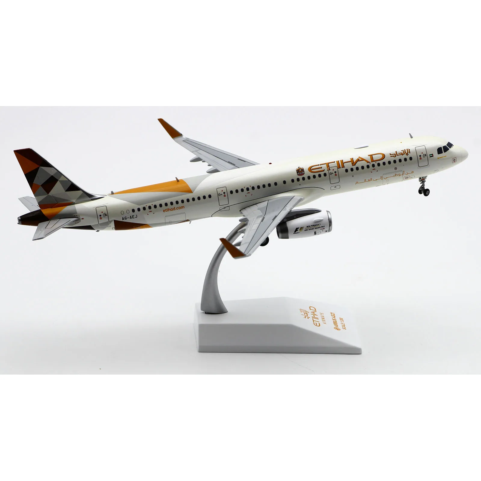 LH2402 Alloy Collectible Plane Gift JC Wings 1:200 Etihad Airways Airbus A321 Diecast Aircraft JET Model A6-AEJ With Stand