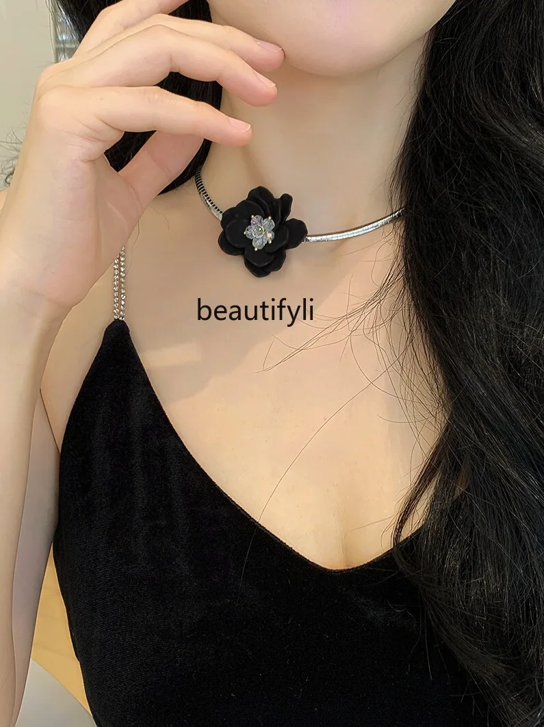 Shiny Titanium Steel Sweet Cool All-Match Flower Choker Collar Niche Hot Girl Fashionable Clavicle Chain Fashion Necklace