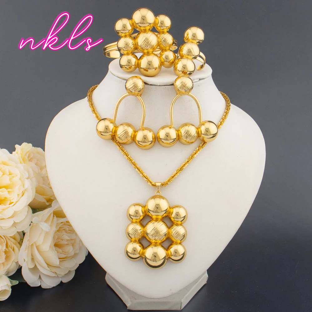 Fashion Woman Large Jewelry Set Dubai Gold Plated Necklace Beads Pendant Earrings Bangle Simple Style Banquet Party Accessories