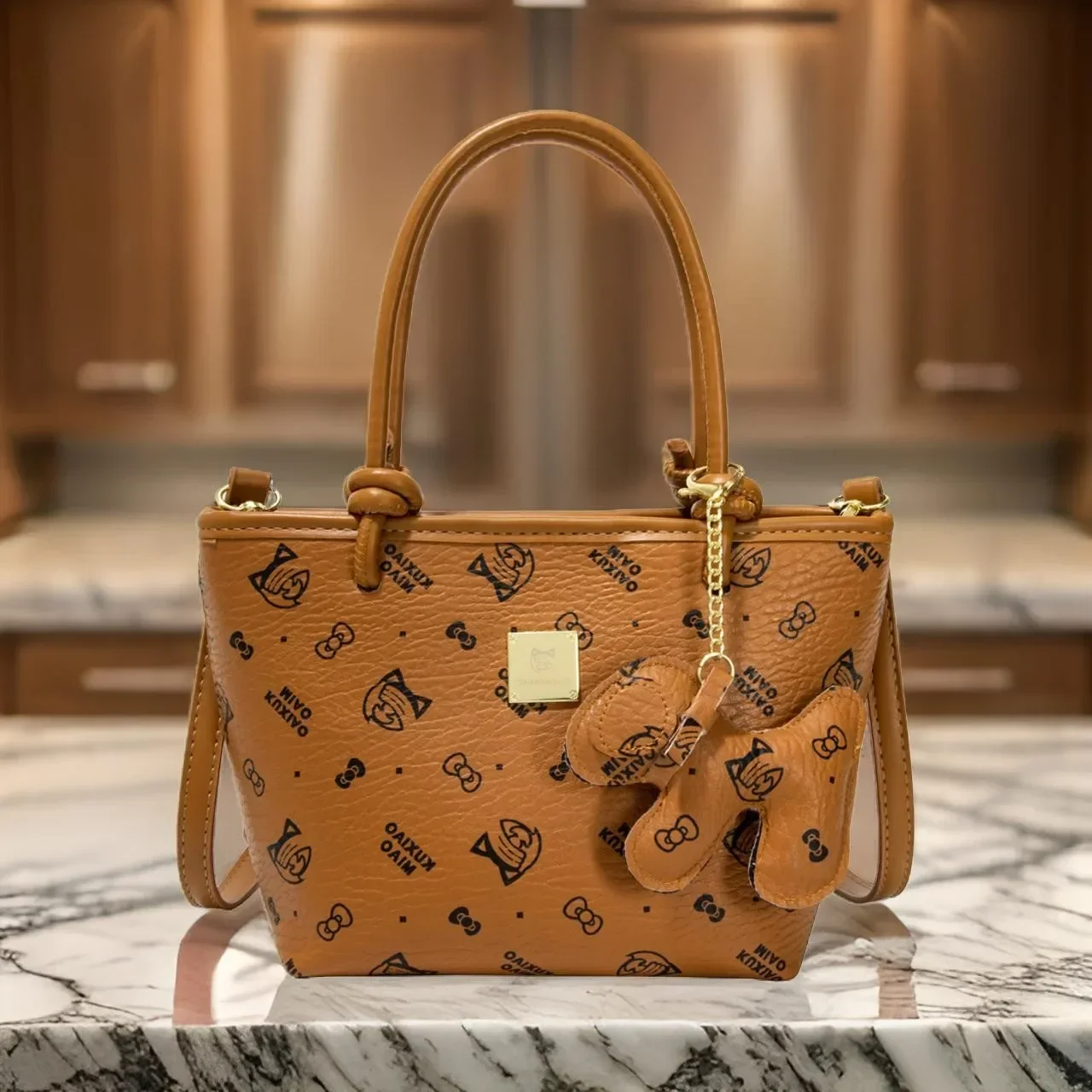 

High-End Leather Messenger Bag With Paris Flair - Minimalist Crossbody Design Featuring Gold Letter Logo