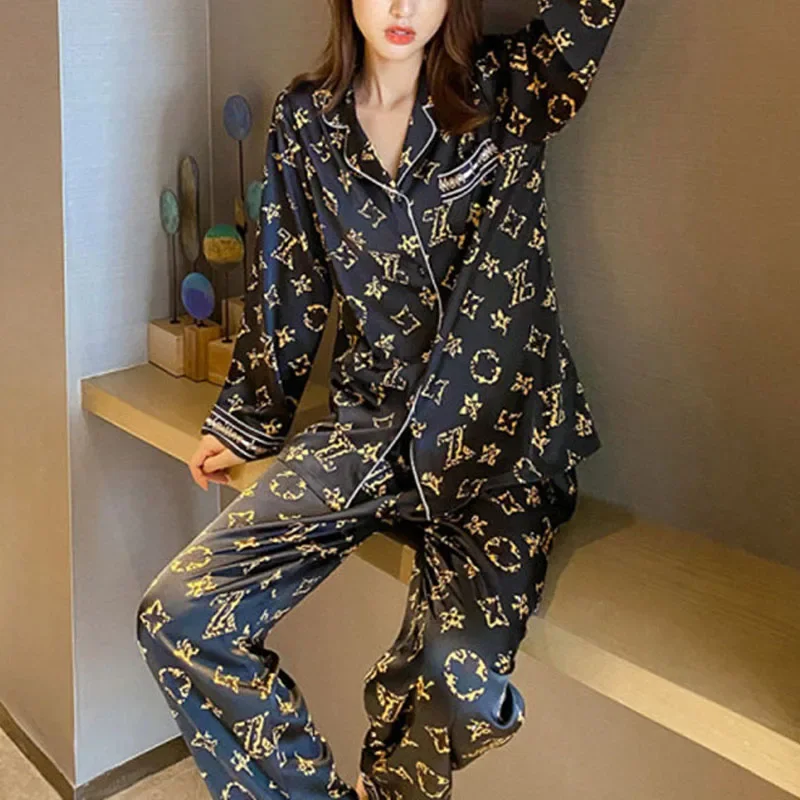 

Large Size Pajamas Women Monogrammed Printed Girl Home Wear Two-Piece Cardigan Long-Sleeved Simple Wearable Ladies Loungewear