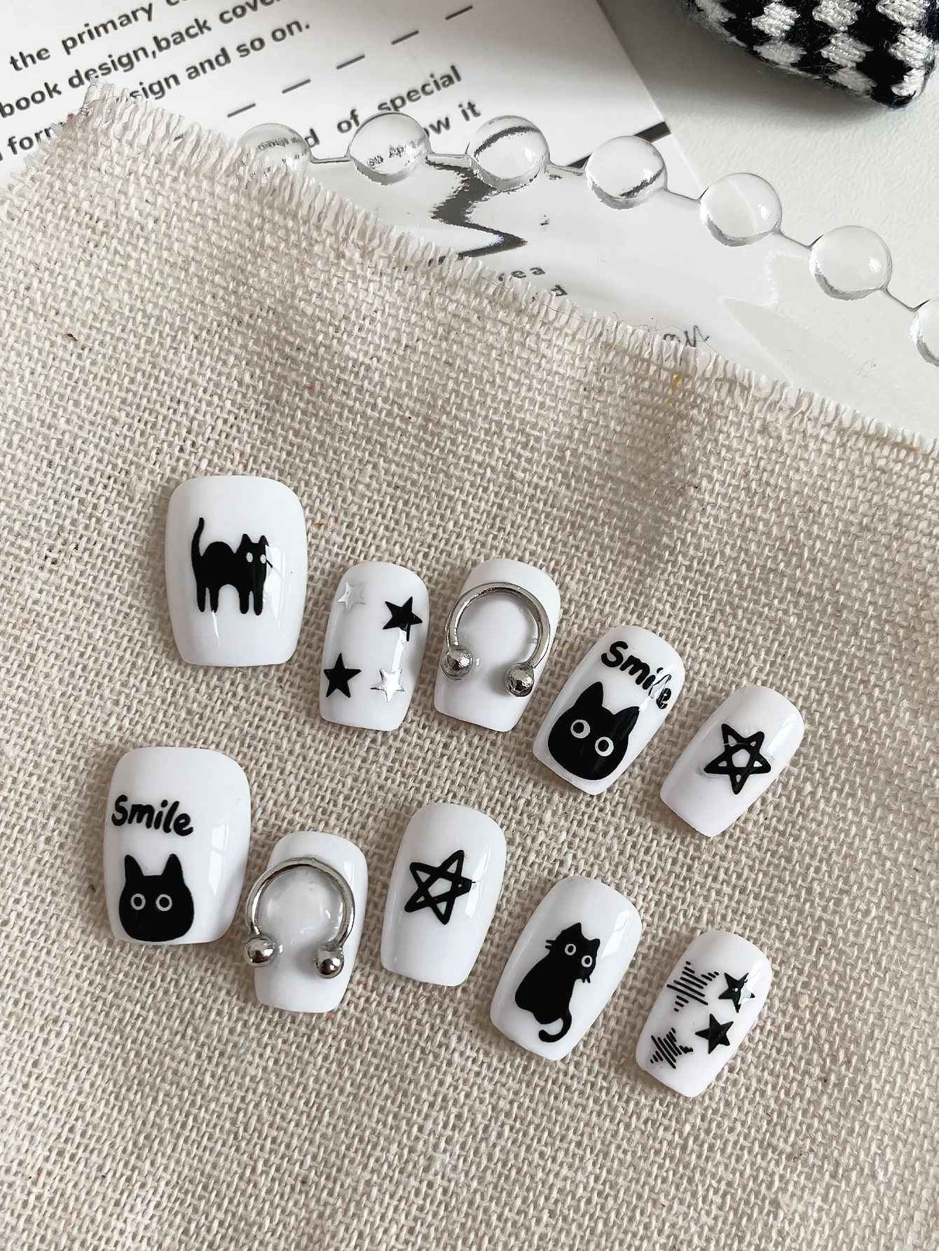 Cute Black Cat Press On Nails, White Square Handcrafted False Nails with Star Pattern & Metal Piercing Charms for Girls
