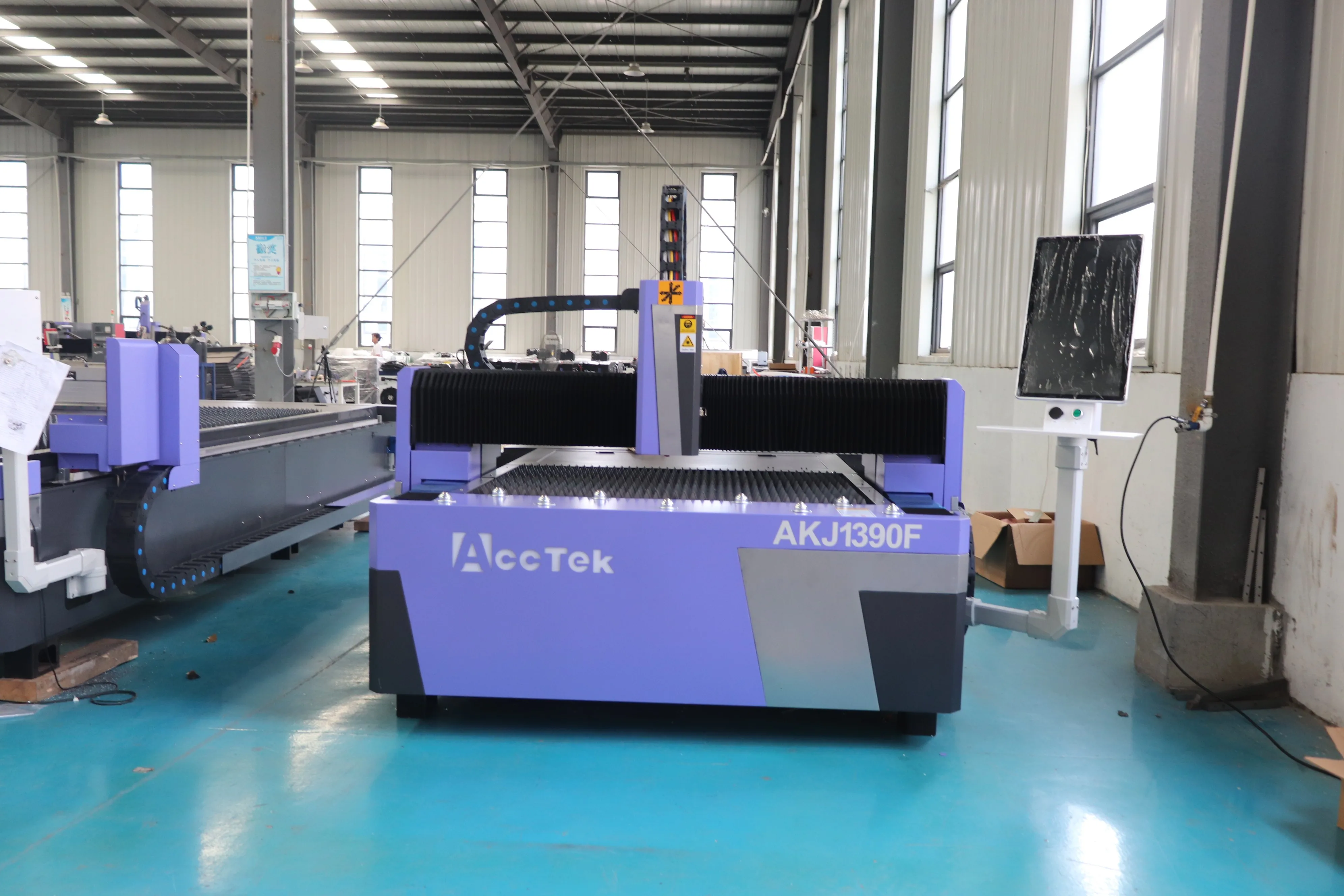 Laser cutter for steel iron metal CNC Fiber laser cutting machine 1500W 2000W 3000W 6000W 12kw