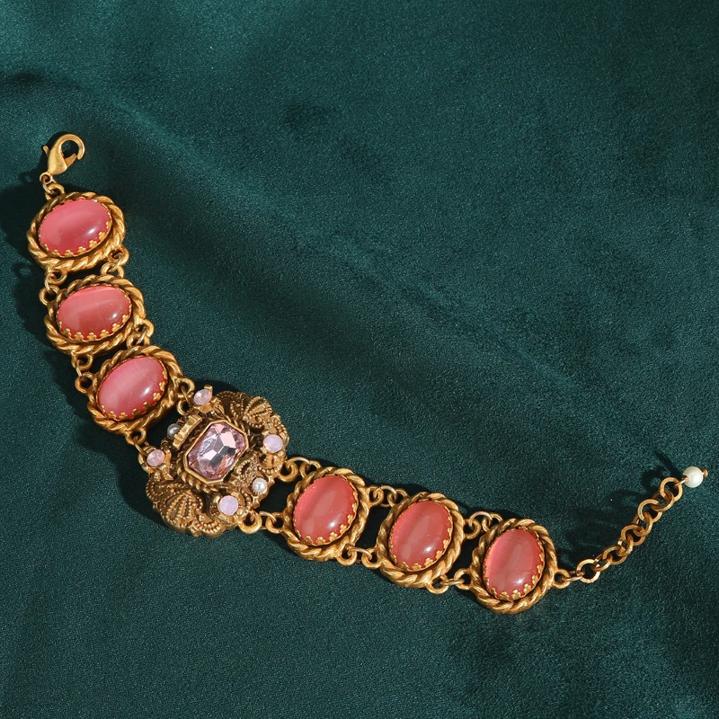 Antique Jewelry Oval Princess Pink Opal Love Charm Bracelet for Women Cat Eye Palace Vintage Square Crystal Bangle New Arrival